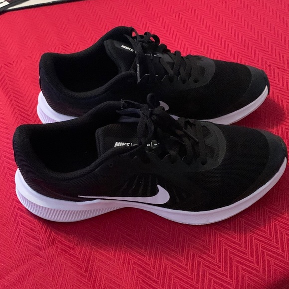 Nike Shoes Nike Downshifter Black Tennis Shoes In 7y Poshmark